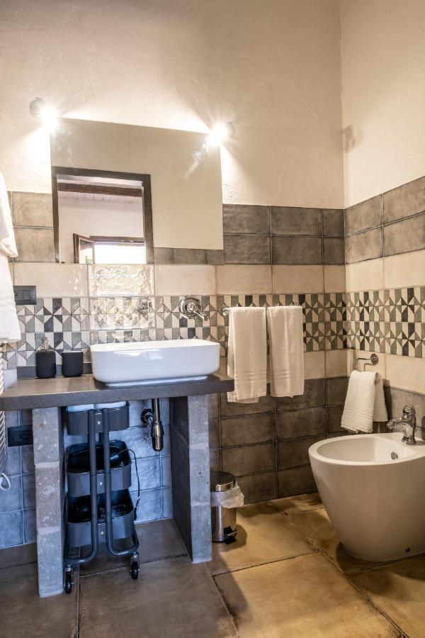 Il Rifugio Dei Minatori Hotel Iglesias Ngoại thất bức ảnh