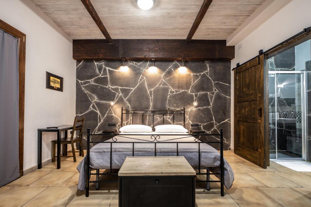 Il Rifugio Dei Minatori Hotel Iglesias Ngoại thất bức ảnh