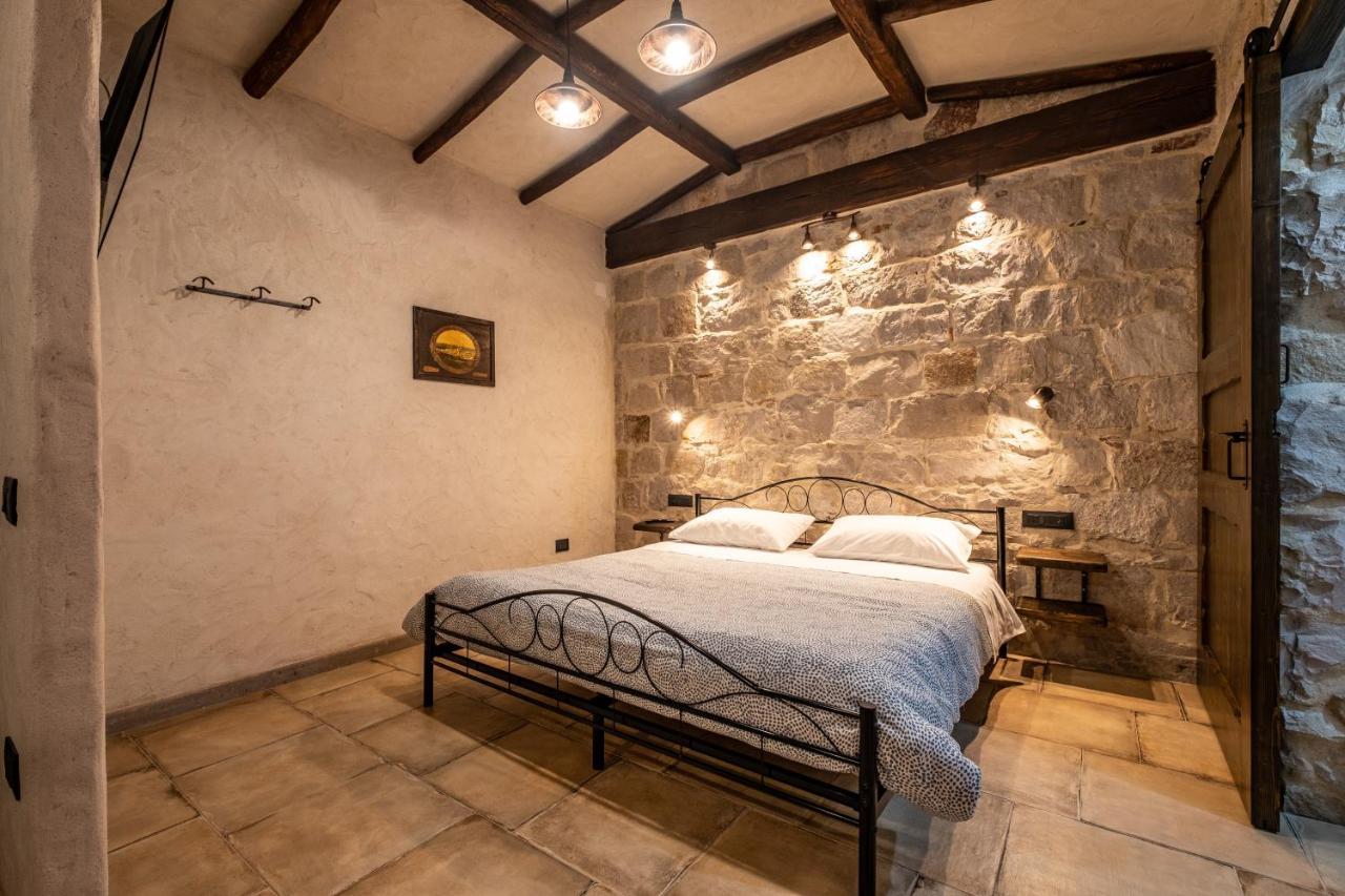Il Rifugio Dei Minatori Hotel Iglesias Ngoại thất bức ảnh