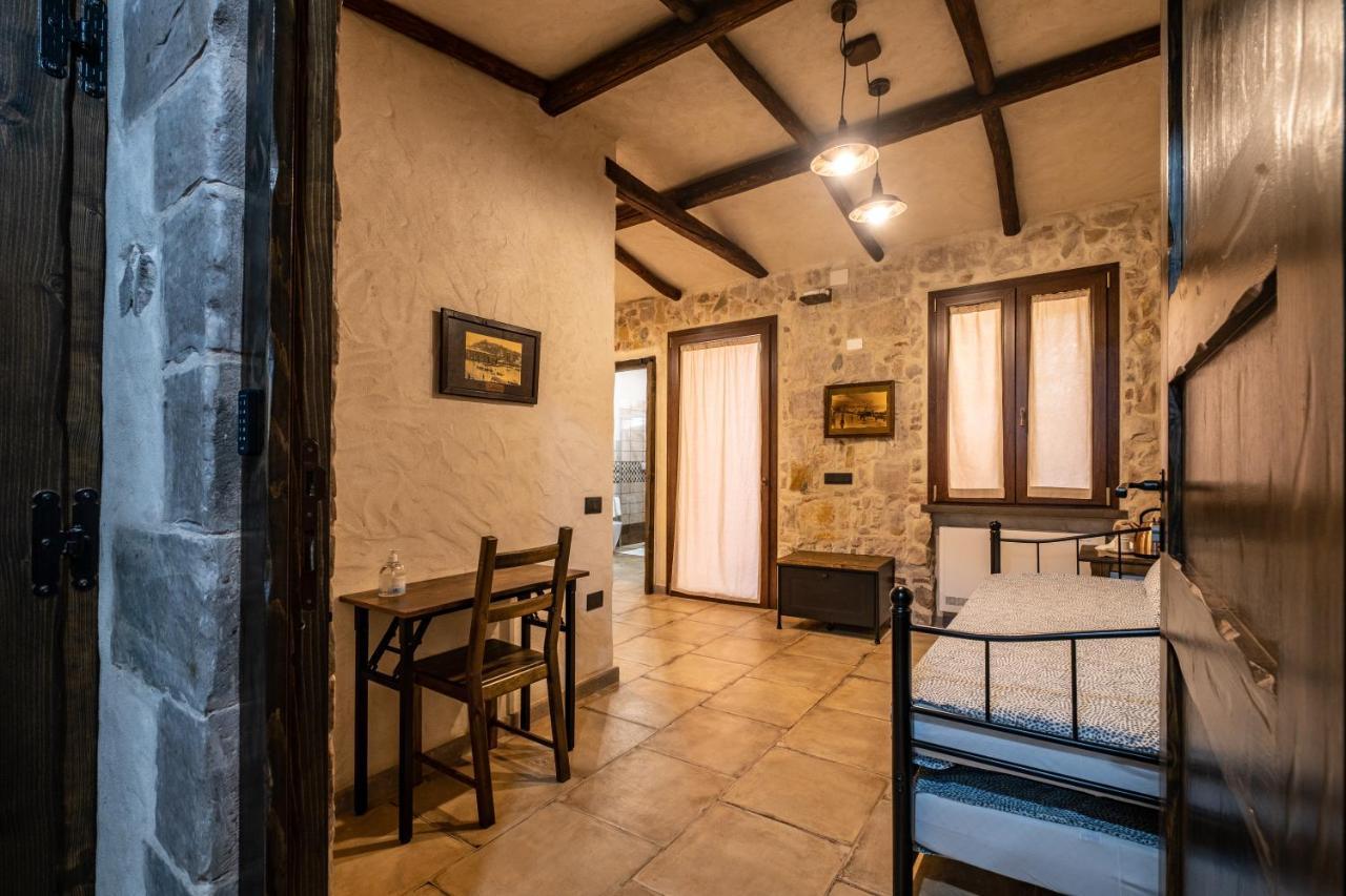 Il Rifugio Dei Minatori Hotel Iglesias Ngoại thất bức ảnh