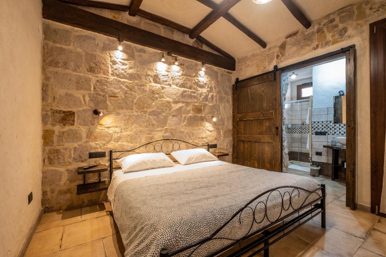Il Rifugio Dei Minatori Hotel Iglesias Ngoại thất bức ảnh