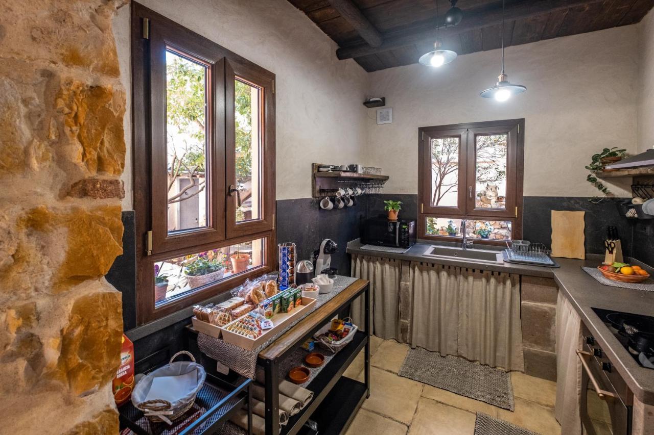 Il Rifugio Dei Minatori Hotel Iglesias Ngoại thất bức ảnh