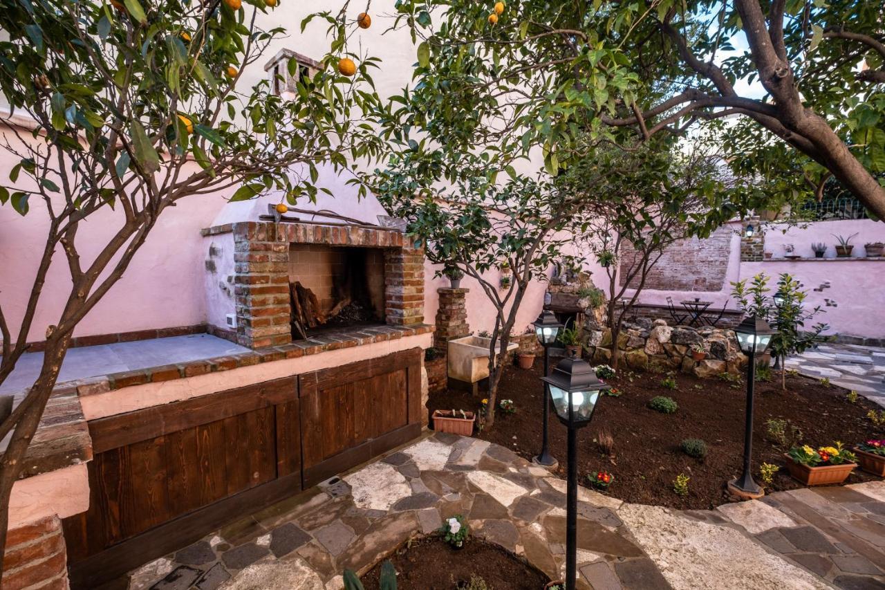 Il Rifugio Dei Minatori Hotel Iglesias Ngoại thất bức ảnh